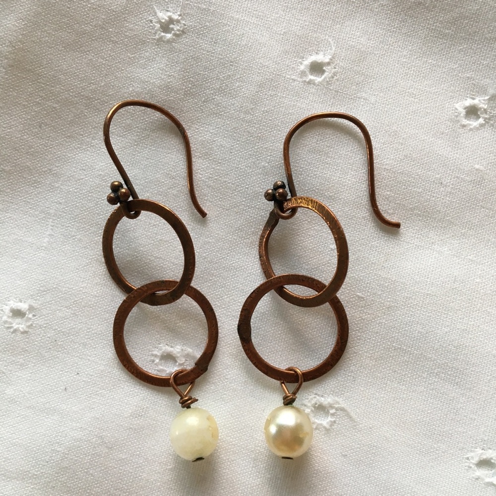 🌼Artisan made copper dangle earrings